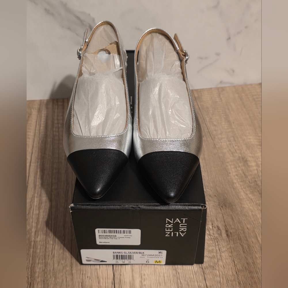 Naturalizer Silver and Black Pointed Flats NEW Size 6
